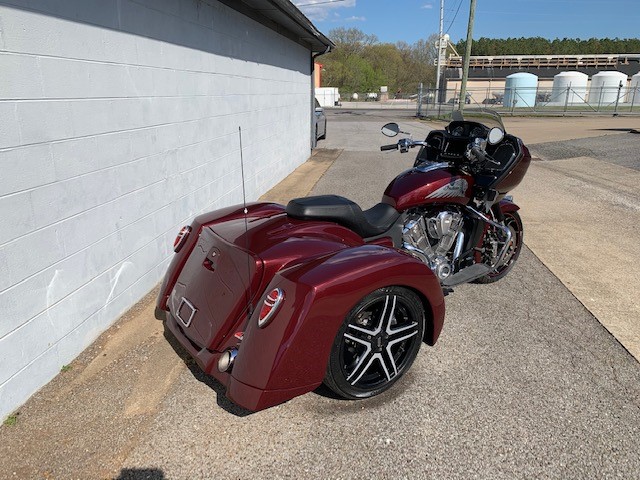 Indian Challenger and Pursuit Trike Conversion